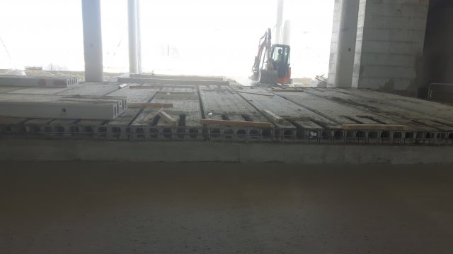 new cruise terminal floor tiling august 2017